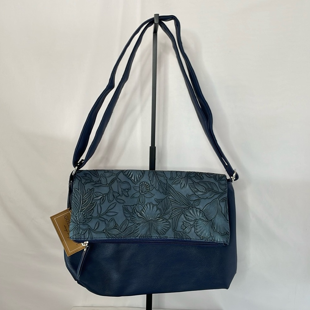 Gold Coast‎ navy blue floral embossed flap adjustable crossbody strap pockets